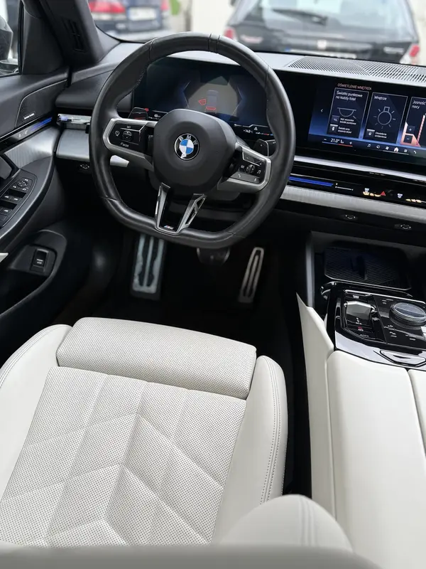 BMW — jasne wnętrze